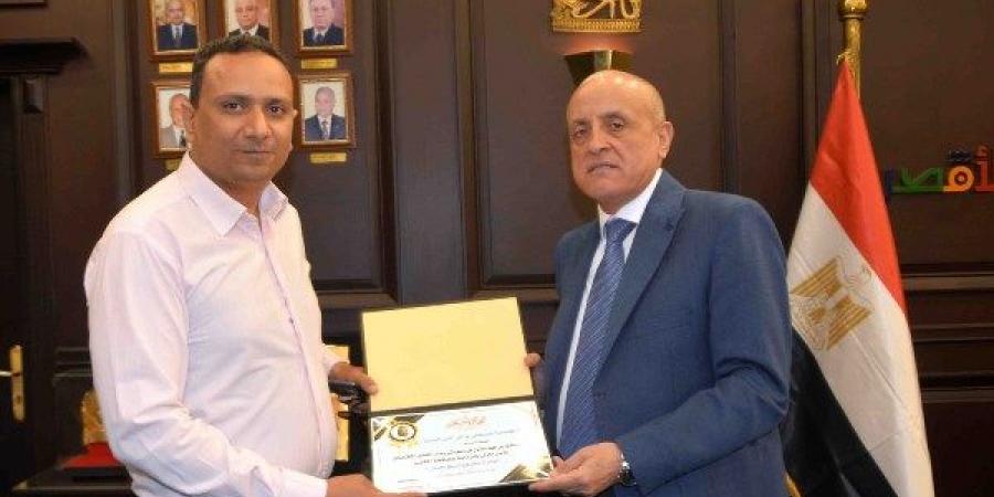 استعدادات مكثفة لتوزيع مشروعات تمكين اقتصادي للأسر الأولى بالرعاية بالأقصر - لايف نيوز
