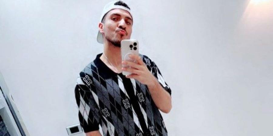 أمير هشام: شريف وقع عقود انتقاله للأهلي رسميًا - لايف نيوز