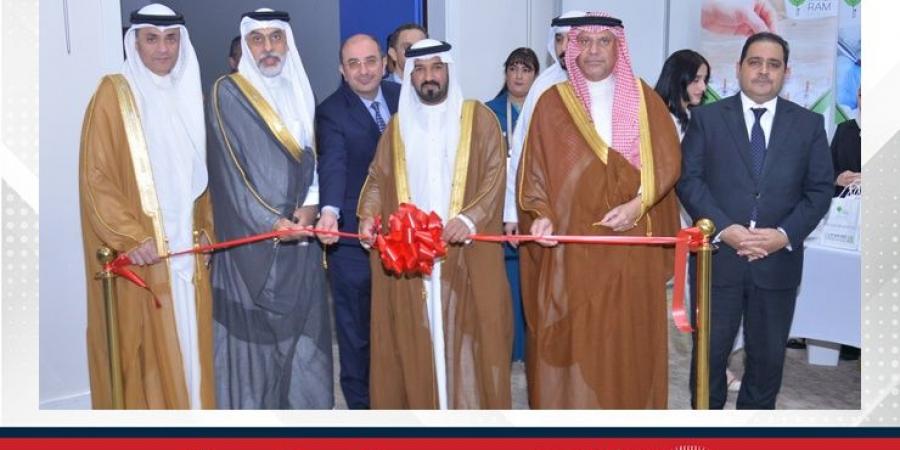 سمو وكيل وزارة العمل يفتتح فعالية "يوم المهن" بالجامعة الخليجية - لايف نيوز