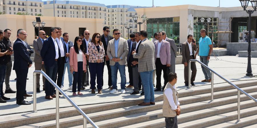 بصحبة عدد من الوزراء.. وزير الإسكان يتفقد المدينة التراثية بالعلمين الجديدة - لايف نيوز