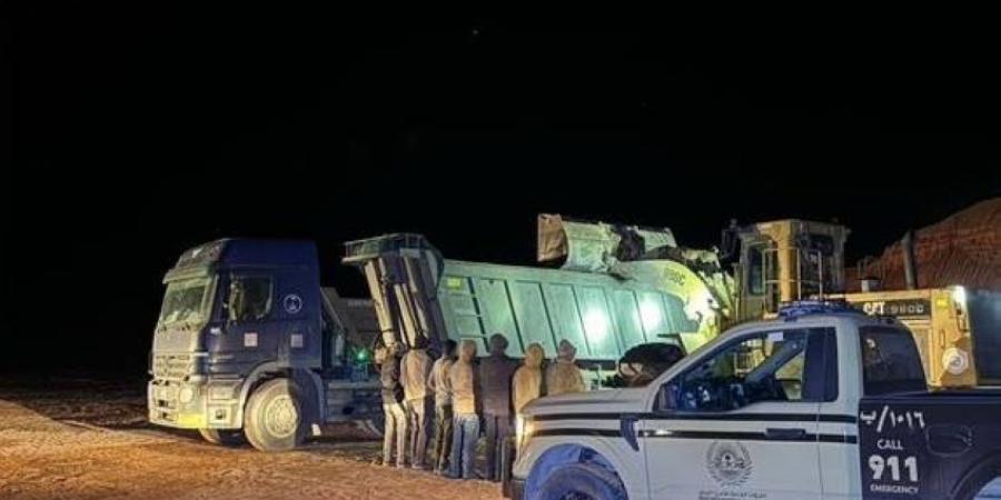 ضبط (7) مقيمين خالفوا نظام البيئة باستغلالهم الرواسب في الشرقية - لايف نيوز