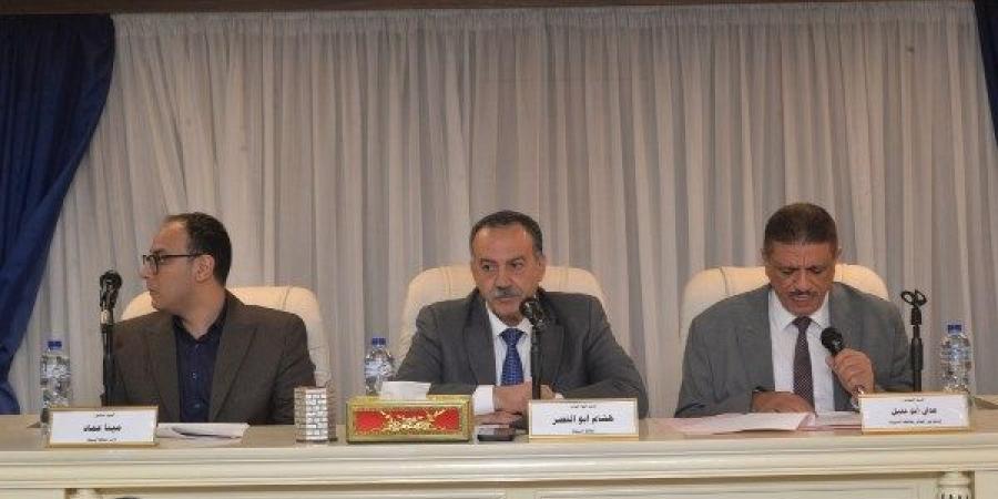 تنفيذي أسيوط يناقش بدء استغلال 2 مليون فدان - لايف نيوز