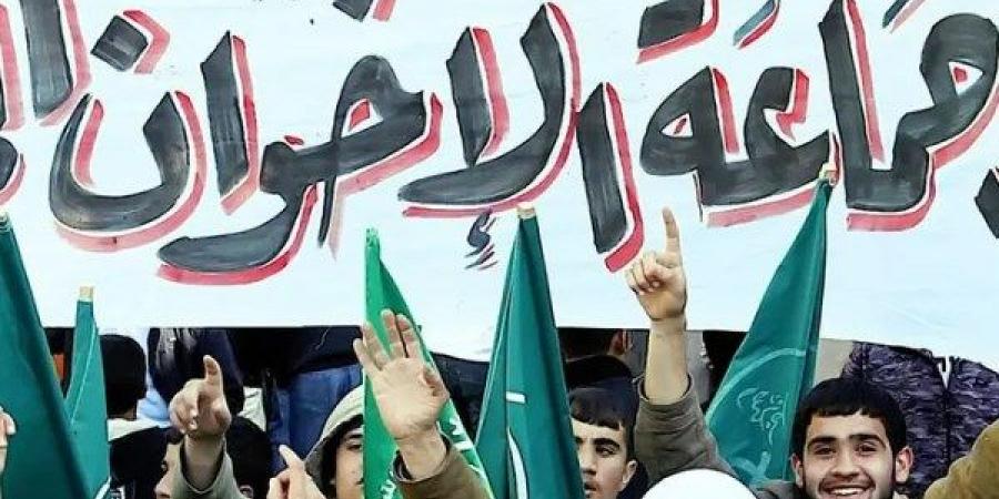 باحث سياسي: جماعة الإخوان كانت تحمل بذور فنائها من داخلها - لايف نيوز