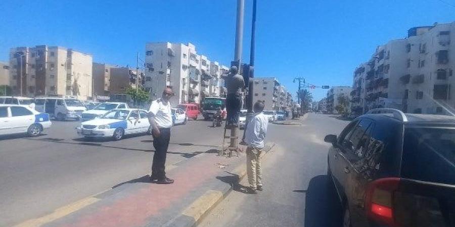 اتفحمت في لحظة.. حماية بورسعيد المدنية تخمد النيران بسيارة أجرة ببورفؤاد - لايف نيوز