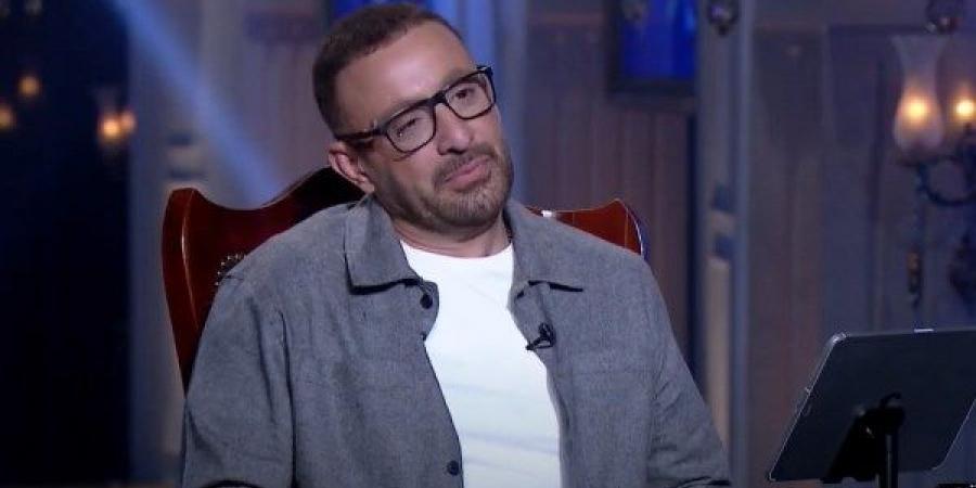 تعدّى مرحلة العشوائية .. أحمد السقا يوجّه رسالة لـ أحمد فهمي - لايف نيوز
