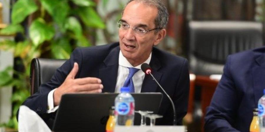وزير الاتصالات: عمل على استعادة الخدمات المصرفية حول منطقة رمسيس - لايف نيوز