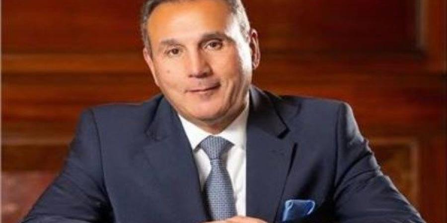 رئيس اتحاد البنوك لصدى البلد: لا يمكن الحسم بأن البنوك تعمل بشكل طبيعي.. وفروع تقدم جميع الخدمات - لايف نيوز