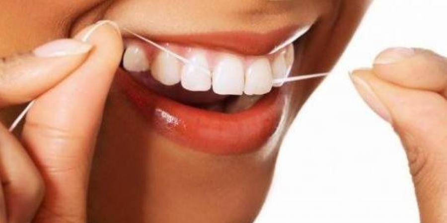 لامعة وبيضاء.. وصفة سحرية تزيل اصفرار الأسنان في دقيقة - لايف نيوز