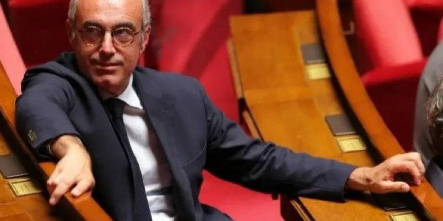 من أشد المعارضين لماكرون.. انتحار النائب الفرنسي أوليفييه مارليكس - لايف نيوز