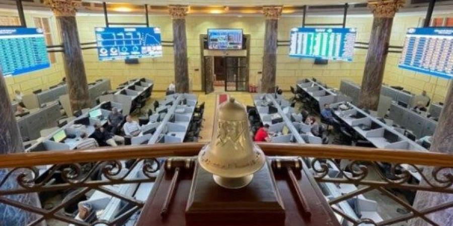 عضو بالبورصة: حريق سنترال رمسيس وراء تعليق التداول اليوم - لايف نيوز