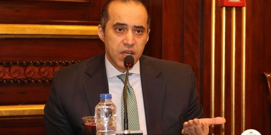 الحكومة توضح أسباب غياب وزير الاتصالات عن الجلسة العامة - لايف نيوز