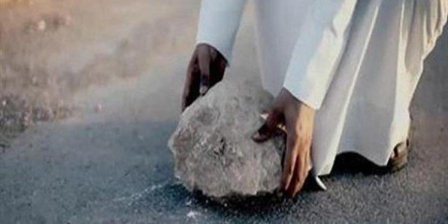 فضل إماطة الأذى عن الطريق.. الأزهر يحدد 4 جوائز ربانية تجعلك تسارع إليه - لايف نيوز