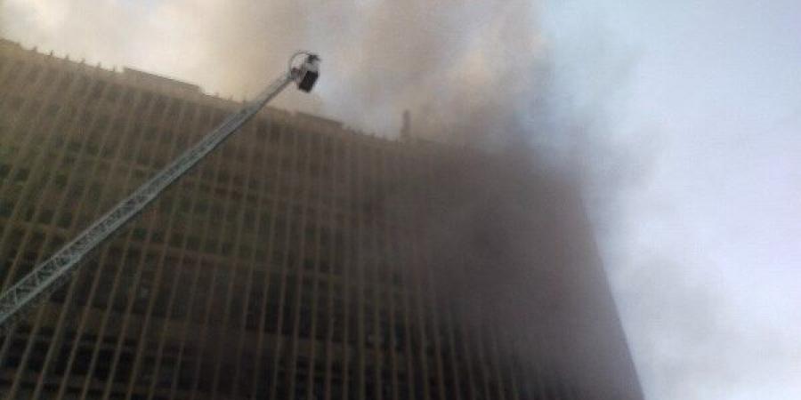 4 وفيات و27 مصابًا.. الصحة تعلن حصيلة ضحايا حريق سنترال رمسيس - لايف نيوز
