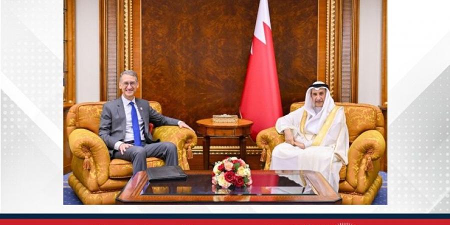 الشيخ خالد بن عبد الله يلتقي السفير الأمريكي.. ويؤكد: تطور مستمر في العلاقات مع الولايات المتحدة يعكس الشراكة الاستراتيجية الوثيقة بين البلدين الصديقين - لايف نيوز