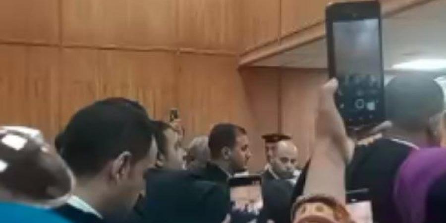 ذنبهم إيه يا أمي.. دفاع سائق التريلا في حادث الإقليمي يطالب ببراءة المتهم - لايف نيوز